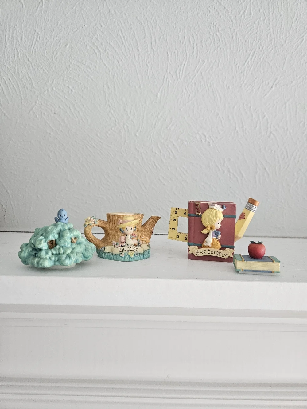 Vintage Precious Moments X Avon Enesco Monthly Mini Teapots Set Of 10